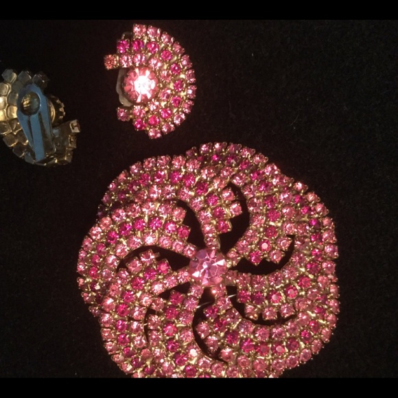 Brooch matching clip on earrings pink rose color - Picture 2 of 4